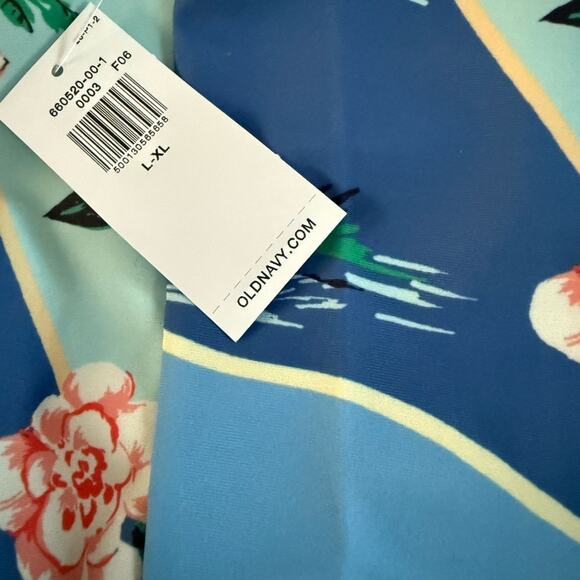 Old Navy Beach Scene Side-Tie Mini Swim Sarong - Picture 10 of 15